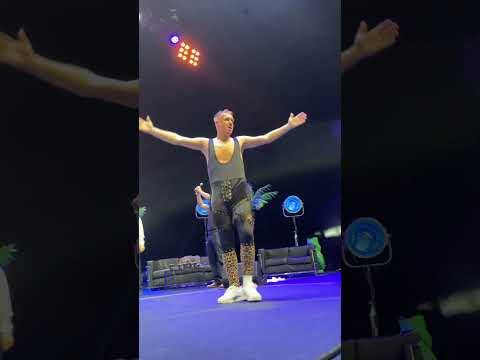 🤯 Grado just smashed Slaney through a table at the Hydro 😭👊