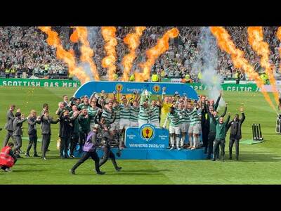 Amazing Trophy Lift!!! (Celtic V Dunfermline 3-1)!!!