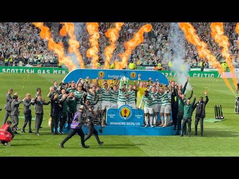 Amazing Trophy Lift!!! (Celtic V Dunfermline 3-1)!!!