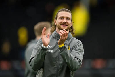 Stephen McGowan Drops Kasper Høgh Celtic Transfer Update
