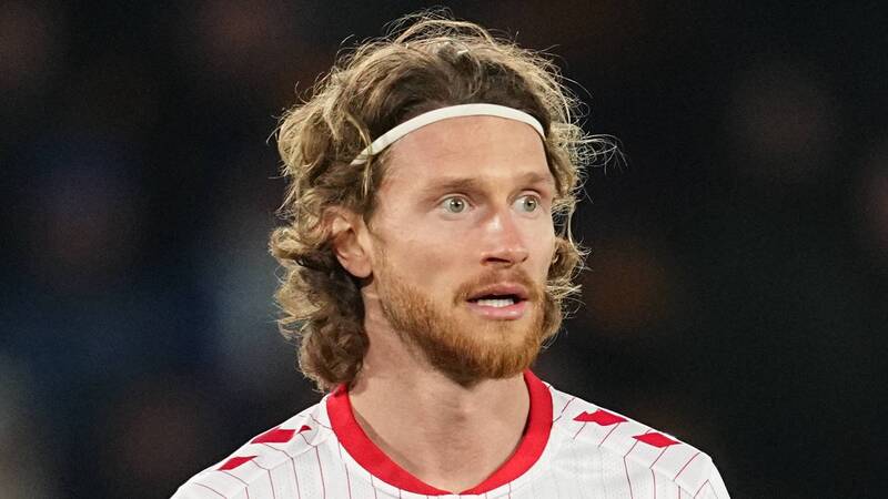 Celtic reignite their interest in an incredible striker who scored against Man City