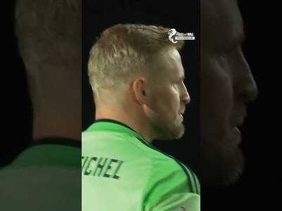 INCREDIBLE from Kasper Schmeichel! 🤯🚫