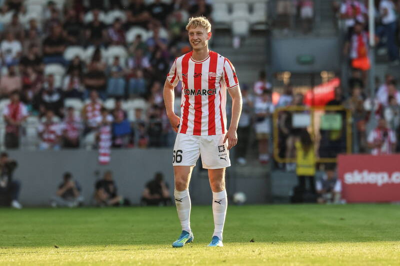 “There’s no specific plan,” Rumoured Celtic target Oskar Wojcik