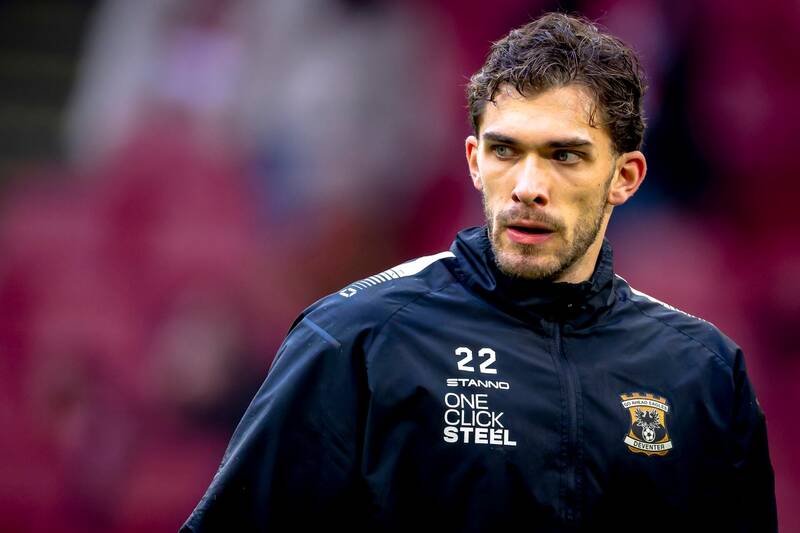 Jari de Busser confirms exit plan as Celtic told to ‘come forward’
