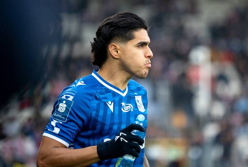 Sevilla ready to pounce for Luis Palma as Celtic exit talks continue