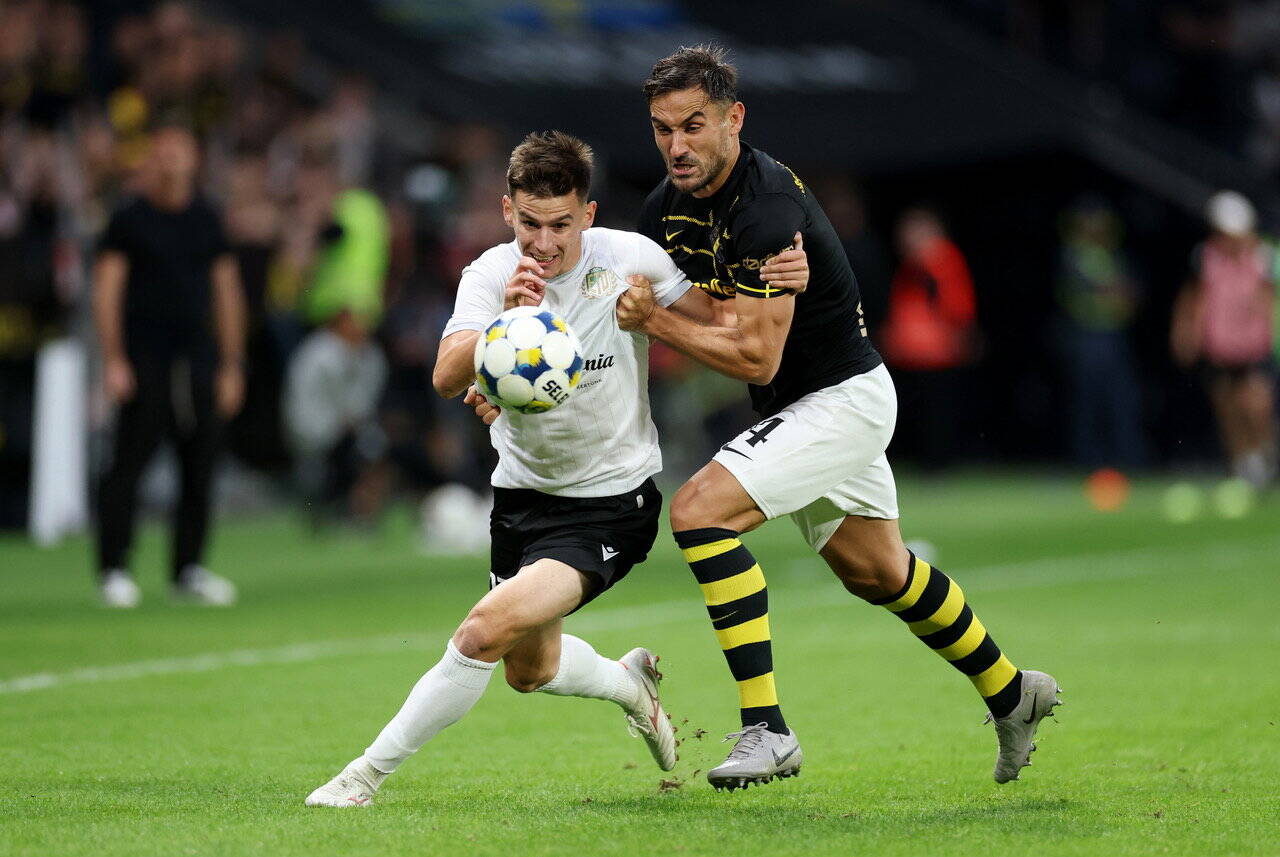 Celtic leading chase for Hungarian midfielder Milan Vitali