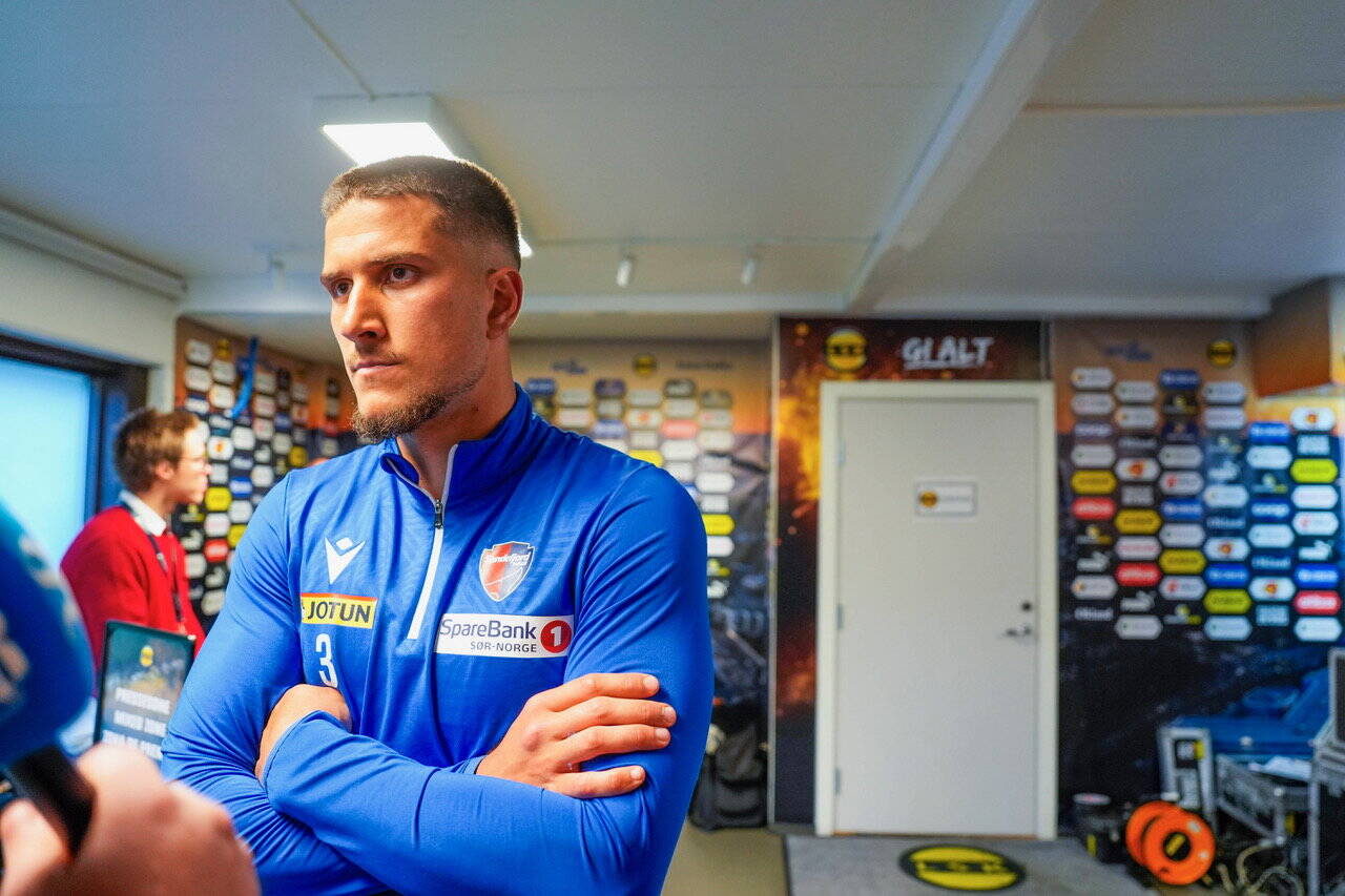Celtic compete with Jens Berthal Askou for Zinedin Smajlovic