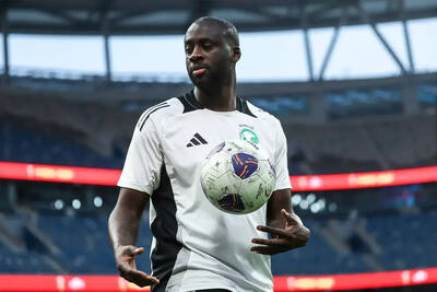 Former Celtic Coach Lined Up as Yaya Toure’s Assistant