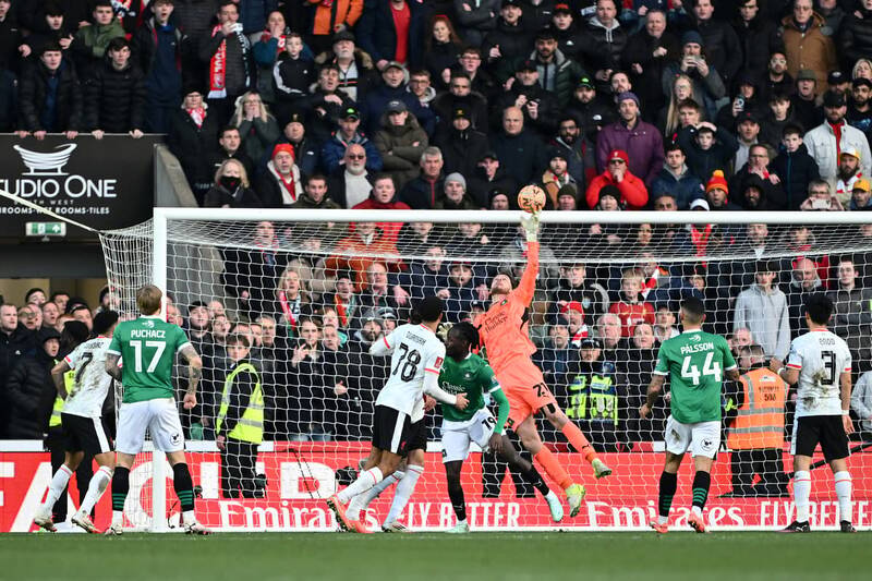EFL club fend off ‘a lot of competition’ to sign Celtic Scottish Cup hero