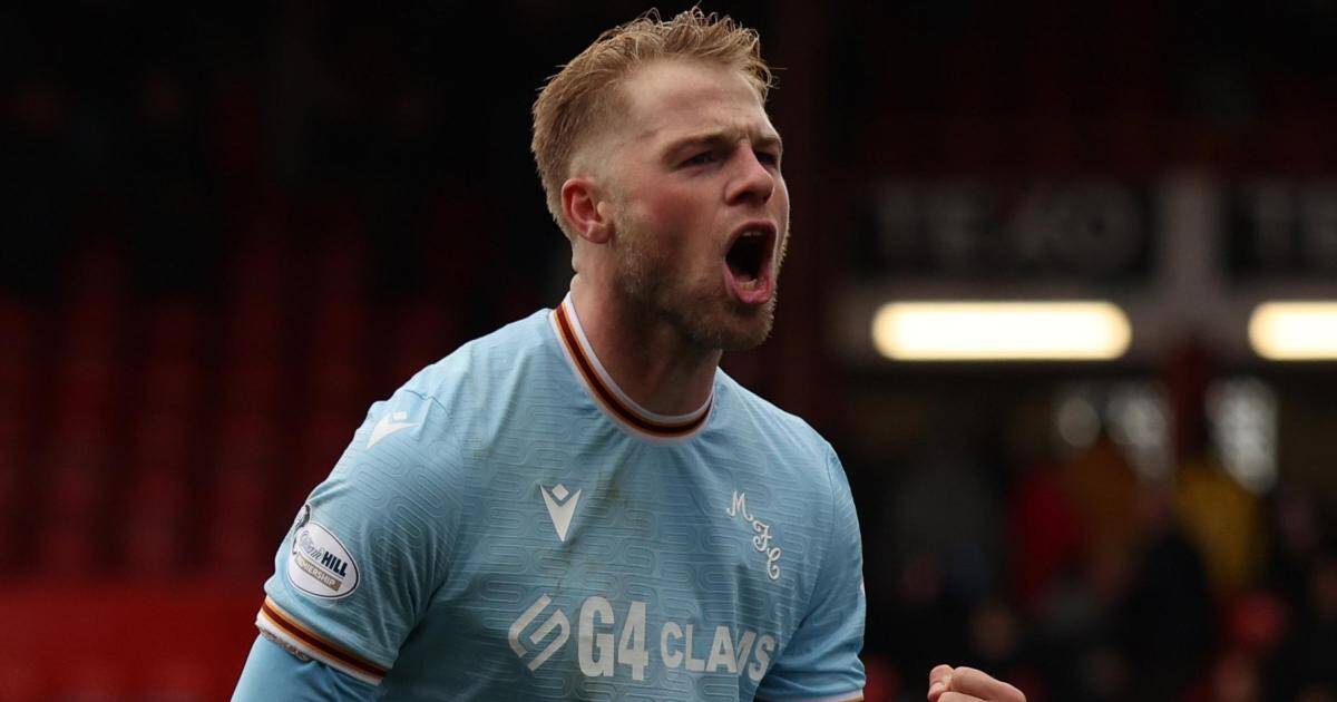 Celtic transfer exit confirmed as Championship hopefuls sign defender