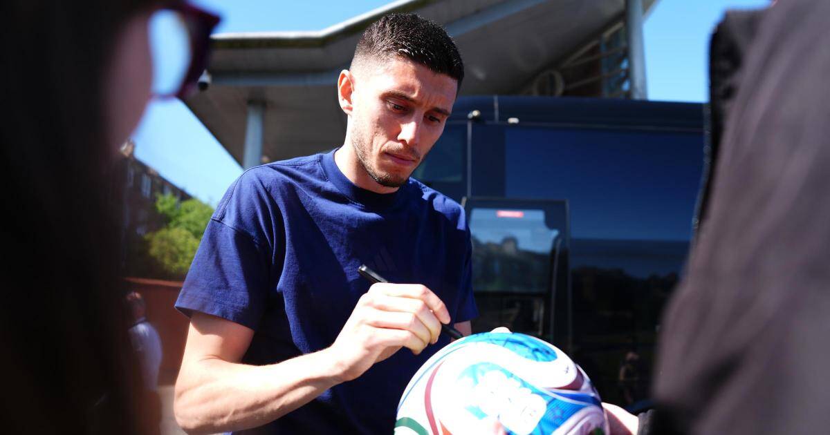 Celtic urged to sign £10m striker and his World Cup teammate on free transfers