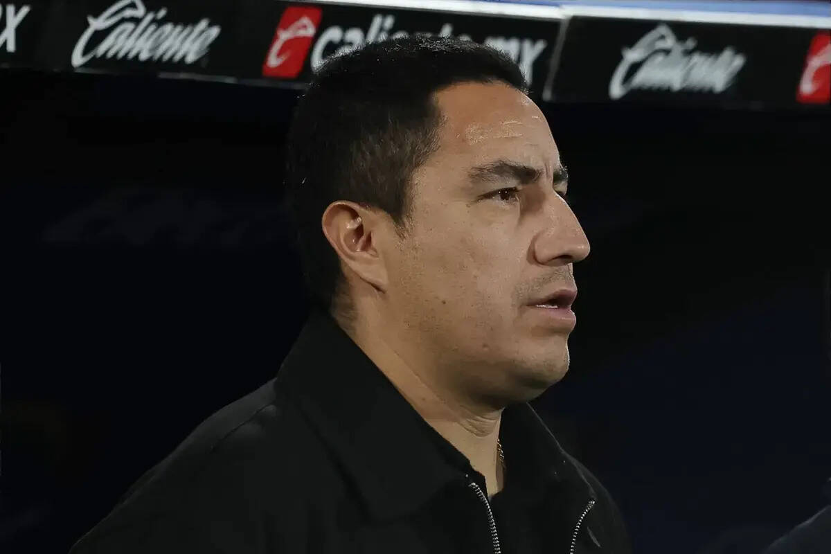 Opinion: Efraín Juárez’s Managerial Success Makes Celtic Link Intriguing