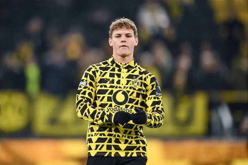 Celtic Hold Talks With Borussia Dortmund Winger Celtic Hold Talks With Borussia Dortmund Winger
