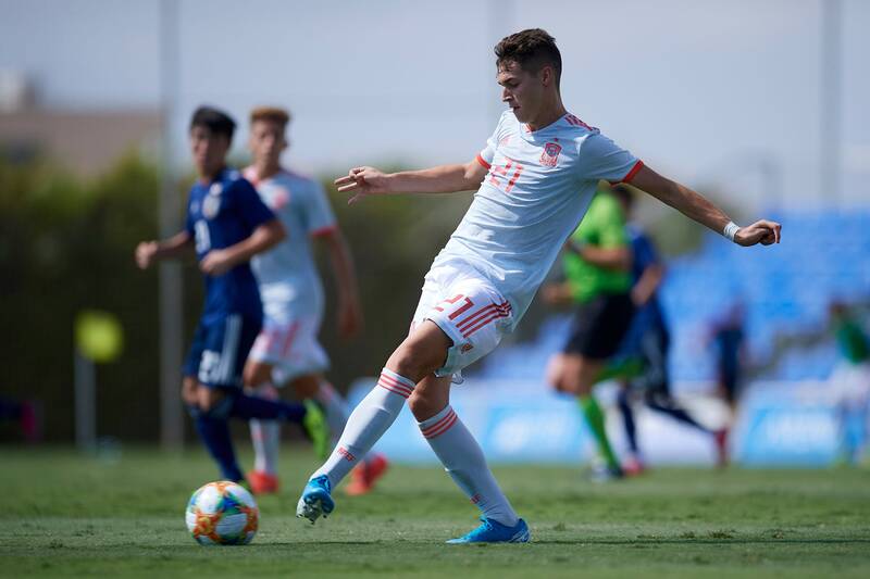 Two free-agent defenders Celtic should be looking at this summer Two free-agent defenders Celtic should be looking at this summer