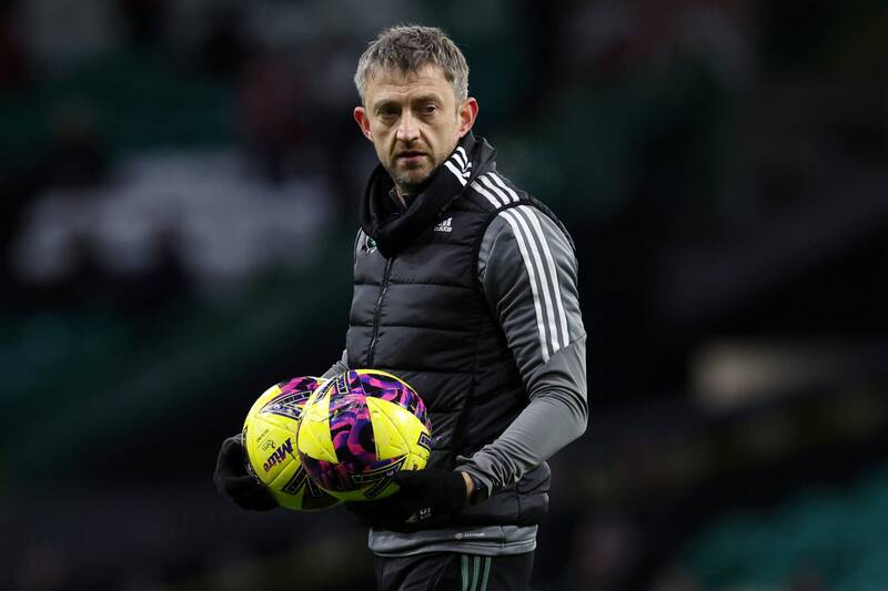 Celtic coach Gavin Strachan agrees deal to join West Brom