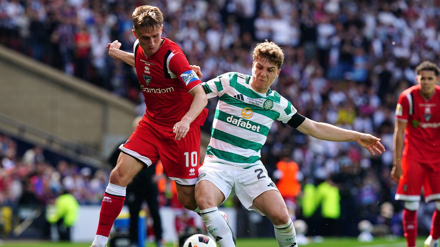 Celtic transfer race erupts as new Premier League club approach player