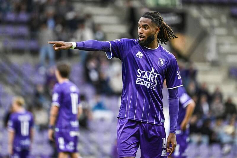 Hearts splash cash on forward, Celtic eye South American, new keeper comes in &ndash; Scottish transfers