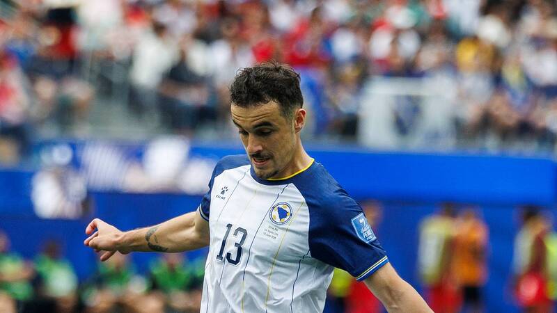 Scottish Premiership transfers: Celtic set for fresh midfielder ...