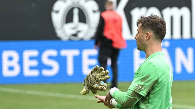 Celtic ready to battle Ajax for £3.45m-valued goalkeeper