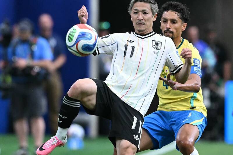 Celtic star drops exit hint, Rangers close in on swap deal, Hearts sign 19y/o starlet &ndash; Scottish transfers
