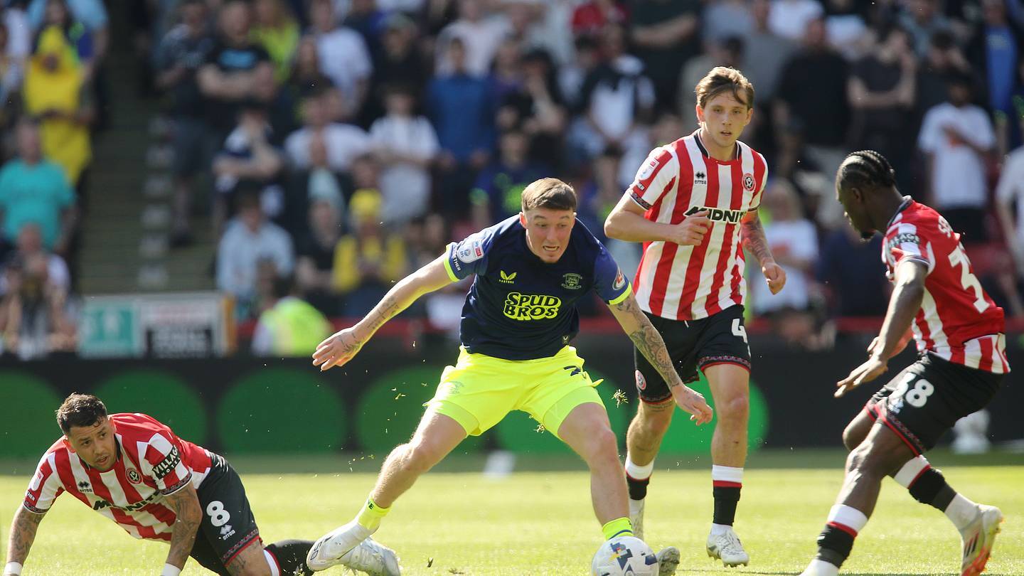 Scottish Premiership transfer round-up: Celtic ponder hijack, Rangers miss out on defender