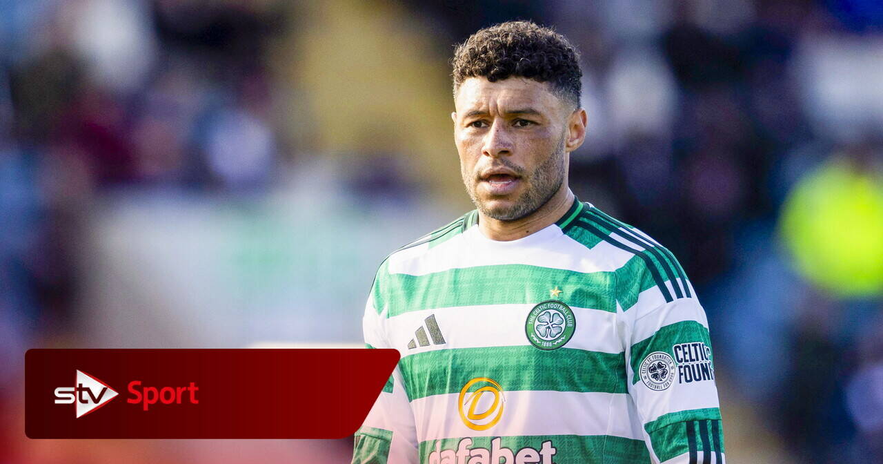 Celtic sign Alex Oxlade-Chamberlain on one-year-deal