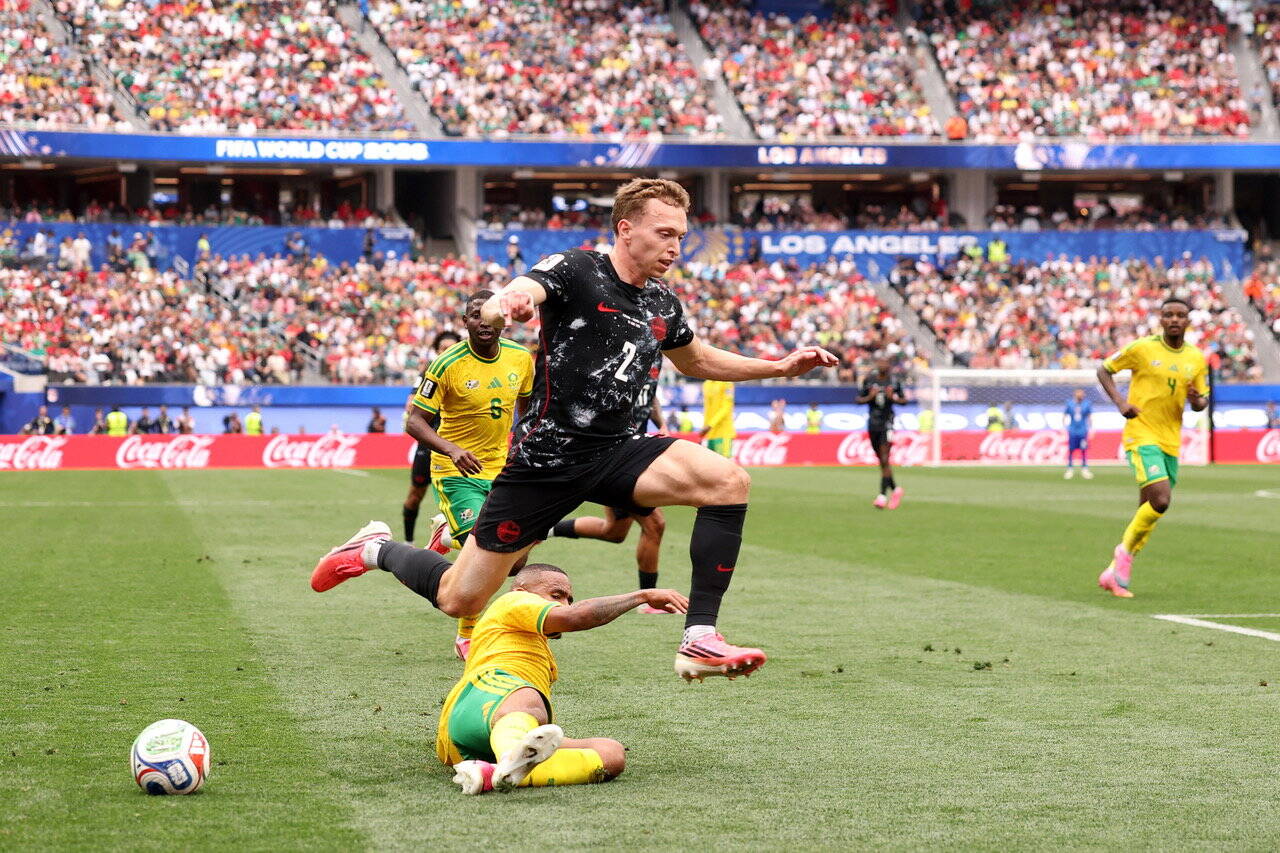 Alistair Johnston slams airline after World Cup travel nightmare