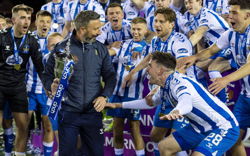 Staunch Derek McInnes ‘stood by’ Kyle Lafferty through his sectarian shame… Jeez, I wonder why? Wouldn’t be because they both hate Celtic or the fact McInnes has previous for this?