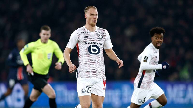 Celtic told deal is possible as Hoops launch approach for Mitchel Bakker