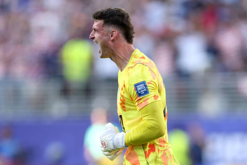 Celtic now interested in American goalkeeper Matt Freese