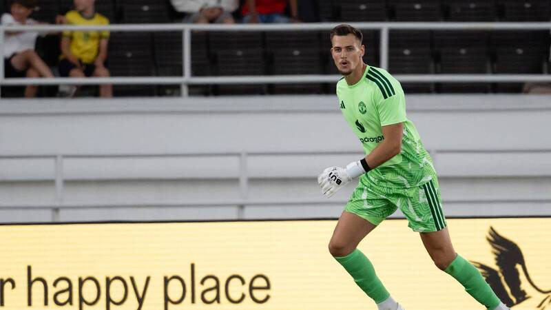 Celtic ruled out of goalkeeper transfer race as asking price named