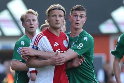 Kasper Dolberg reintegrated into Ajax squad as Celtic target’s exit stalls Kasper Dolberg reintegrated into Ajax squad as Celtic target’s exit stalls