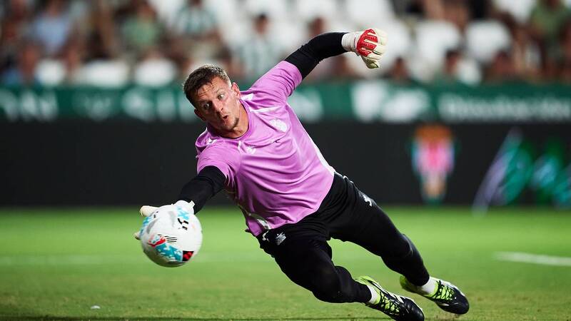 Celtic goalkeeper target ‘wants to join’ after offer ‘rejected’