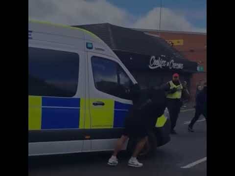 🤣🤣🤣 Rangers Fan Tries to Square Up to a Police Van 🤣🤣🤣
