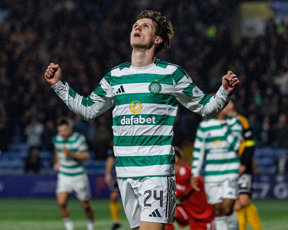 Johnny Kenny could seal Celtic exit after Kasper Høgh arrival