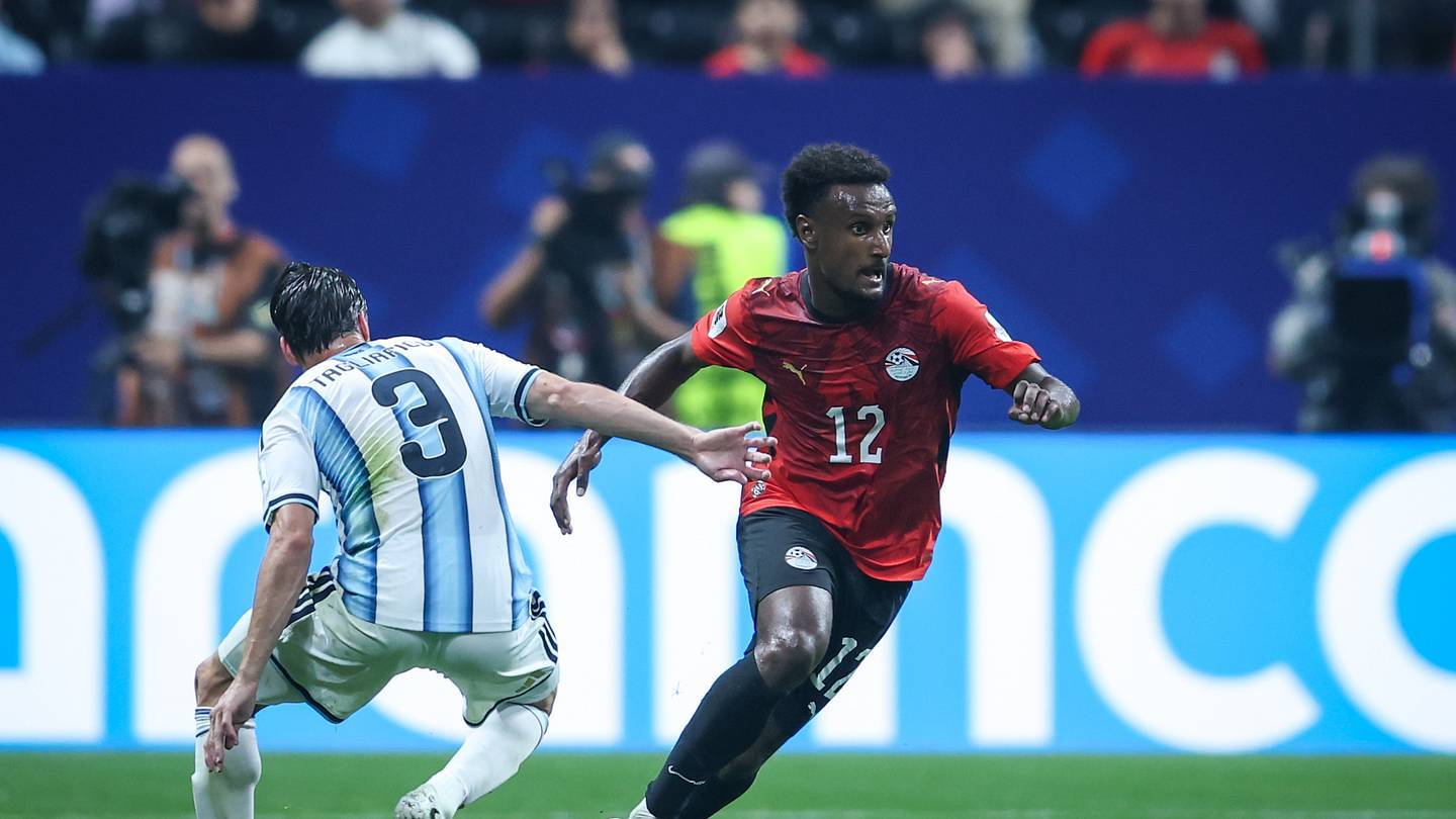 Celtic transfer target trains alone amid ongoing talks