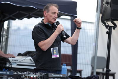 Pat Nevin makes half hearted apology over Celtic Park assaults on Lawrence Shankland