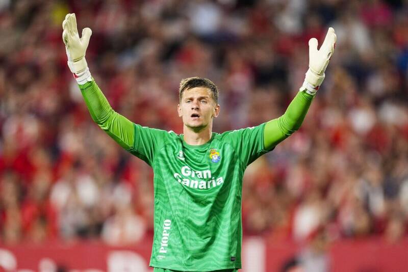 Celtic Make Bid for Kasper Schmeichel Replacement – Report