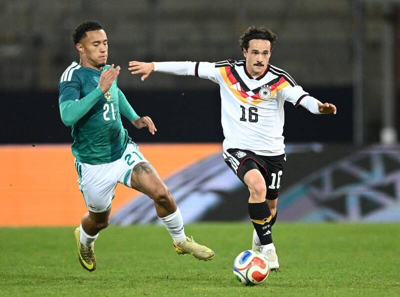 Celtic transfer talks accelerate as Mika Baur deal enters ‘key hours’