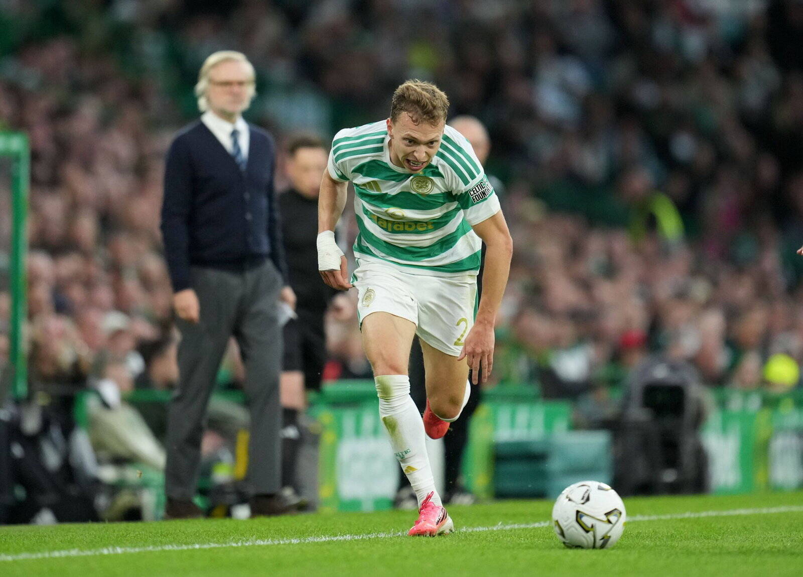 Everton consider signing Alistair Johnston alternative