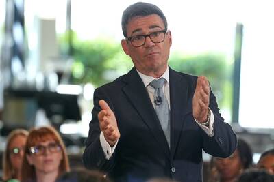 Andy Burnham applies Everton right-back pressure amid Alistair Johnston links Andy Burnham applies Everton right-back pressure amid Alistair Johnston links