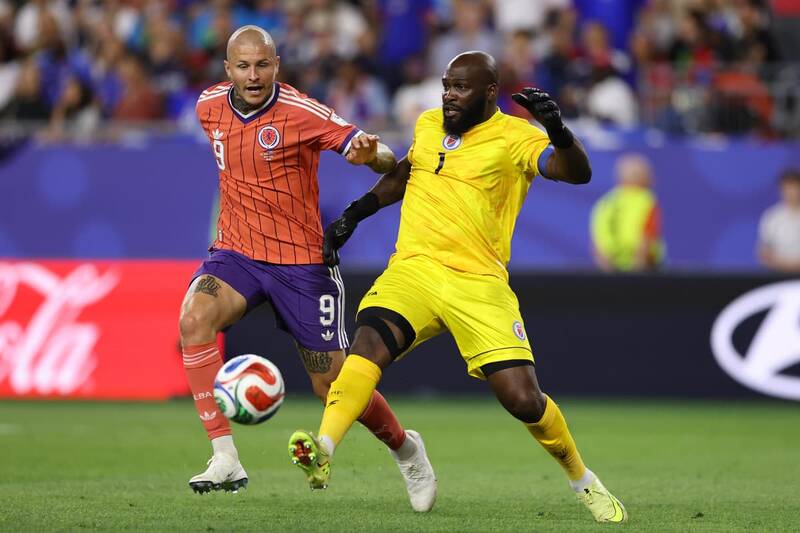 Celtic exit talk, Rangers facing major battle, Scotland duo complete moves &ndash; Scottish transfer news