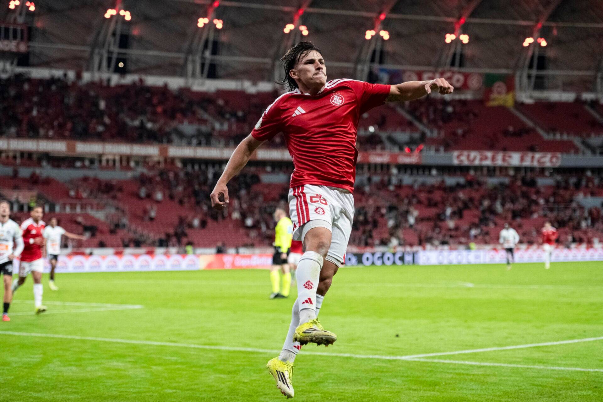 Alexandro Bernabei on fire as ex-Celtic man leads the charts in Brazil