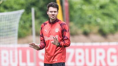 Danny Rohl plots Celtic revenge by stealing midfield transfer target