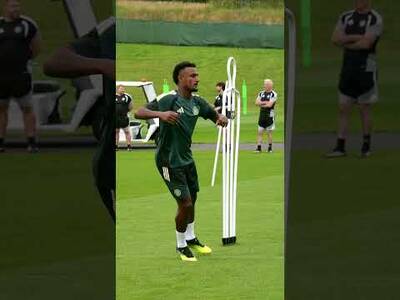 🔎🎥 Haissem gets to work with his new teammates for the first time!