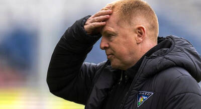 Agony As Lenny Apologises