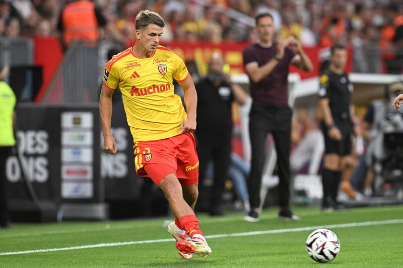 Former Celtic defender stars for RC Lens in surprise Super Cup win over PSG