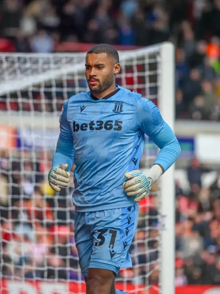 Gavin Bazunu to Celtic? The Links Don’t Quite Add Up
