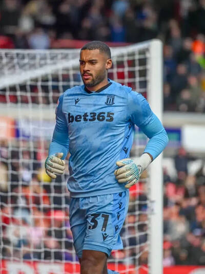 Gavin Bazunu to Celtic? The Links Don’t Quite Add Up