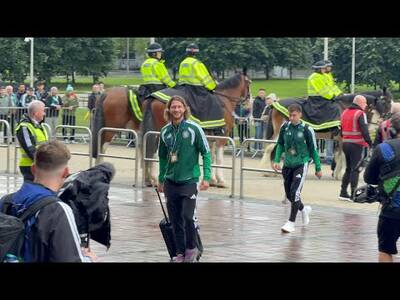 Celtic Team Bus Arriving Before the Celtic V Lask Game!!!